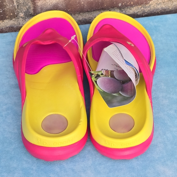 New Women's Slide Flip Flops Thong Sandals Sz 7 - Picture 6 of 10